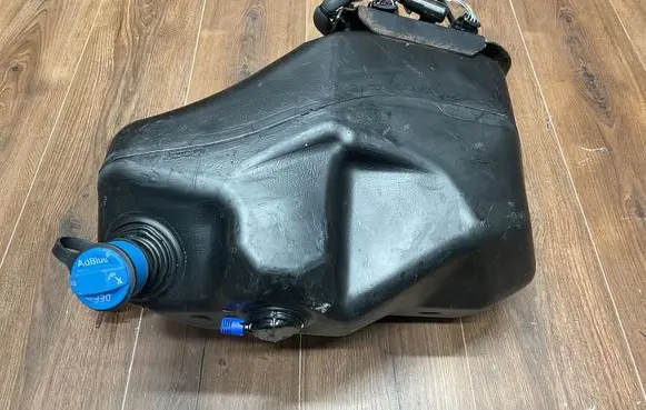 Jaguar F-Pace AdBlue liquid reservoir FPLA5J229AB HK835J228AF