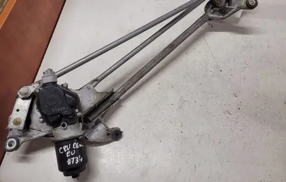 Honda CR-V Front wiper linkage and motor