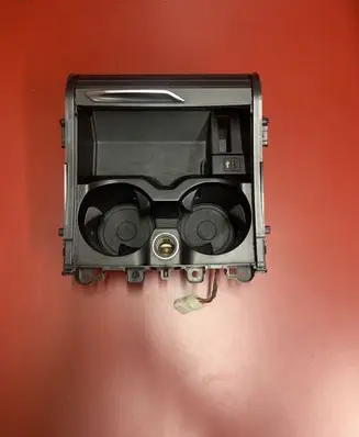 Cup holder front