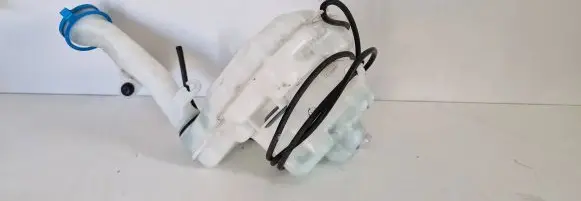Honda HR-V Windshield washer fluid reservoir/tank MX060851-505