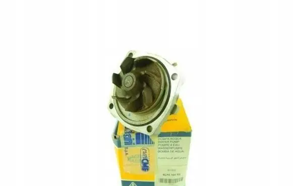Alfa Romeo 164 Water pump 81302