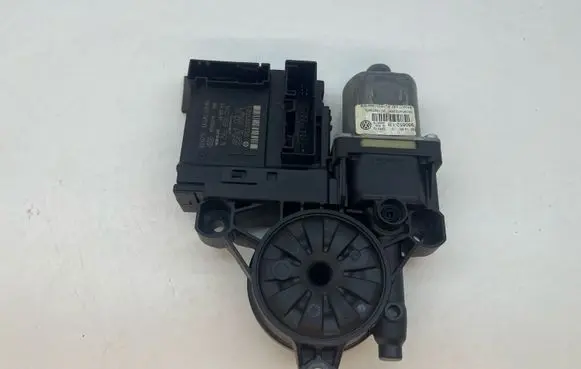 Volkswagen PASSAT B6 Front door window regulator motor 1K0959792N