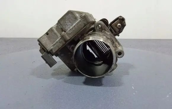 Hyundai i30 Throttle body valve 351002A760