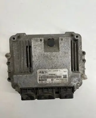 Ford Focus Engine control unit/module 4M5112A650YE 0281011701