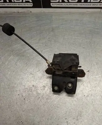 Mercedes-Benz C W203 Loading door lock A1717500085 A1717500185