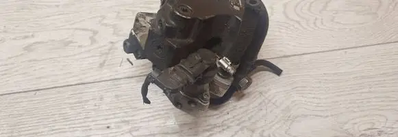 Hyundai Sonata Fuel injection high pressure pump 0445010121 3310027400