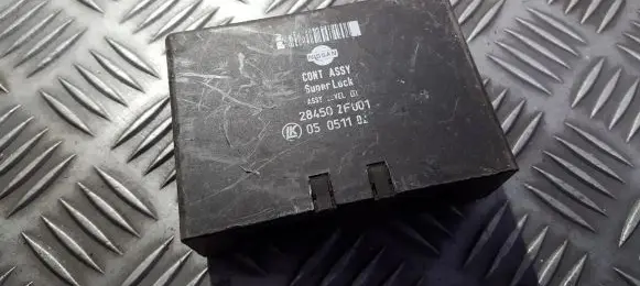 Nissan Primera Other control units/modules 284502F001 05051102