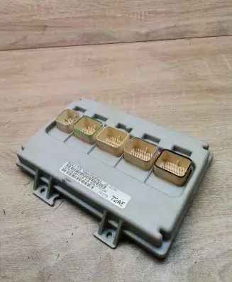Chrysler Voyager Central body control module 04727072ae p04727072ae