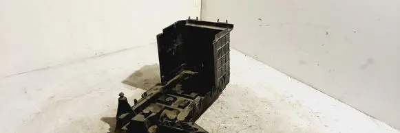 Volkswagen Touran I Battery box tray 1K0915333