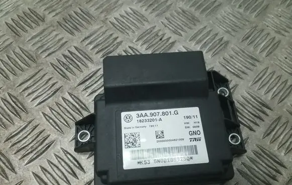 Volkswagen PASSAT B7 Hand brake control module 3AA907801G