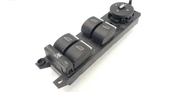 Ford Focus Electric window control switch AM5T14A132CA