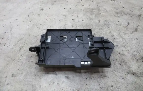 Audi Q5 SQ5 Engine control unit holder 8R0035464