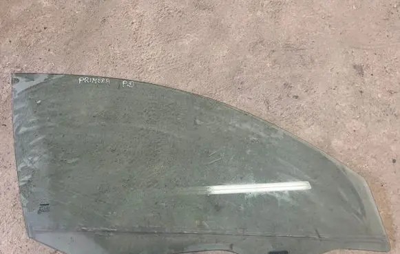 Nissan Primera Front door window glass four-door