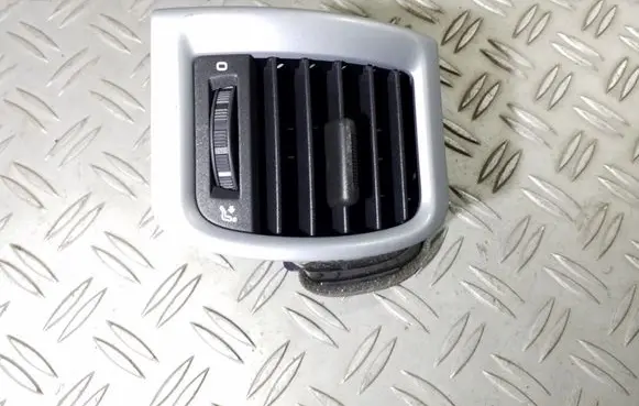 Skoda Fabia Mk2 (5J) Dashboard side air vent grill/cover trim 5J0819701 P0116002