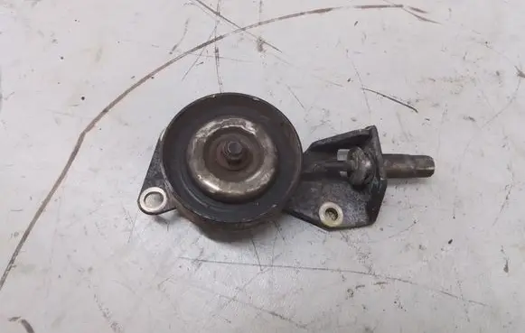 Nissan Maxima A34 Generator/alternator belt tensioner