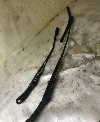 Alfa Romeo Giulia Windshield/front glass wiper blade 7443211