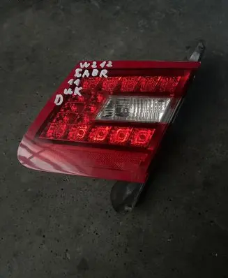 Mercedes-Benz E A207 Tailgate rear/tail lights A2078200464 2078200464