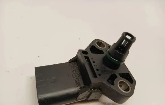 Audi A3 S3 8P Air pressure sensor 038906051D 0261230073