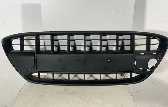 Ford Fiesta Front bumper upper radiator grill 8A6J17K945AA 8A6J17K945