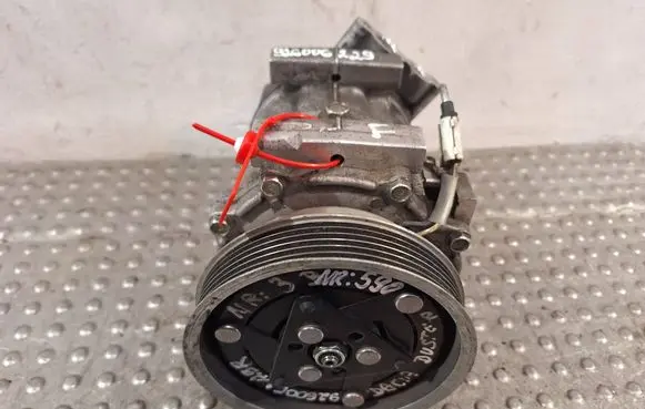 Dacia Duster Air conditioning (A/C) compressor (pump) S17986590 926006229