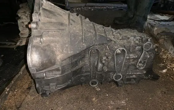 Mercedes-Benz E W210 Manual 5 speed gearbox