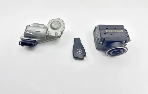 Mercedes-Benz CLK A209 C209 Engine ECU kit and lock set 2095451308 A2034621130