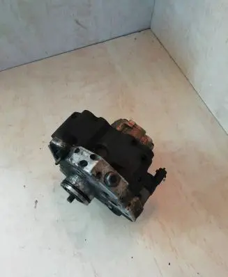 Volvo XC90 Fuel injection high pressure pump 0445010043 8642778