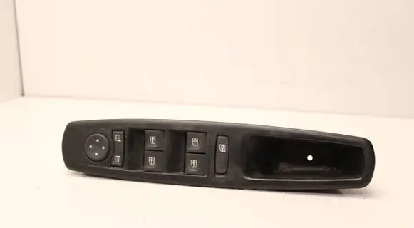 Renault Scenic III - Grand scenic III Window control relay 