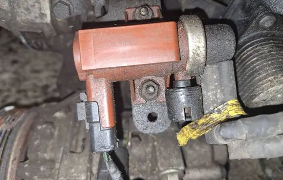 Volvo S40 Turbo solenoid valve 9650098380 72832804