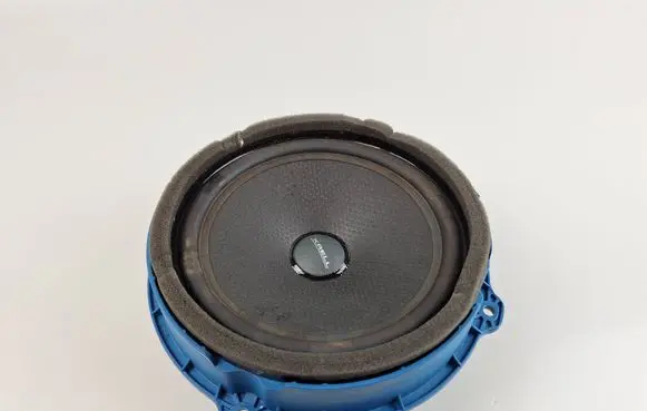 Hyundai Santa Fe Front door speaker 96330S1100
