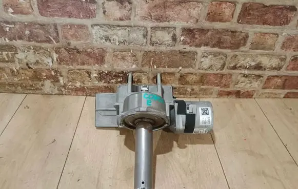 Opel Corsa E Power steering pump