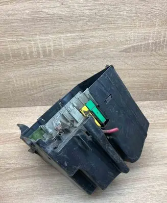 Peugeot 607 Fuse module 9638805180
