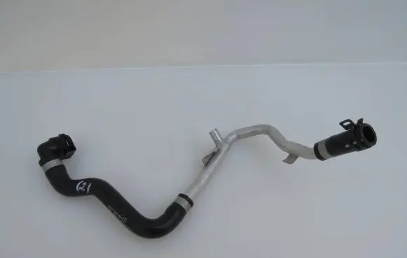 Mercedes-Benz CLS C218 X218 Engine coolant pipe/hose A2782002951