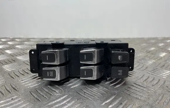 SsangYong Korando Electric window control switch 8581137000
