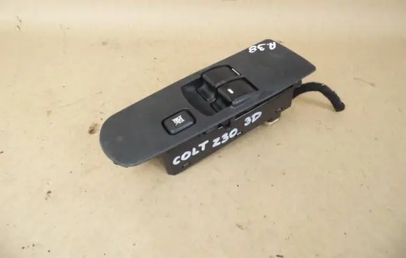 Mitsubishi Colt CZ3 Electric window control switch 8608A179