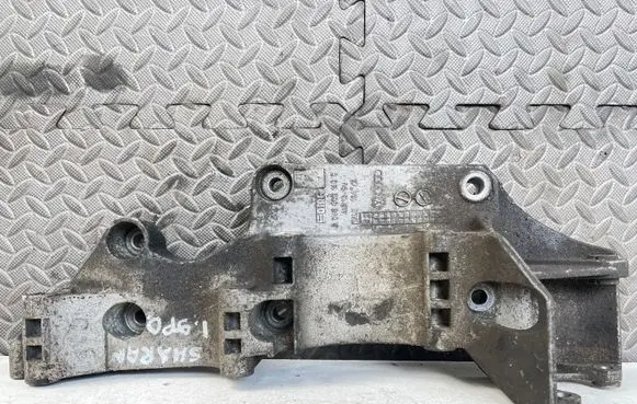 Volkswagen Sharan Generator/alternator bracket 045903143C 18432 ALSi12CU