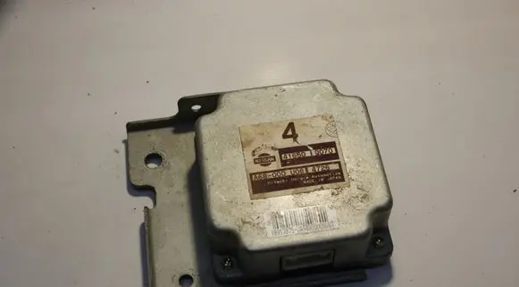 Nissan X-Trail T30 Torque split ecu control unit/module 41650EQ070 A68000U06 4726