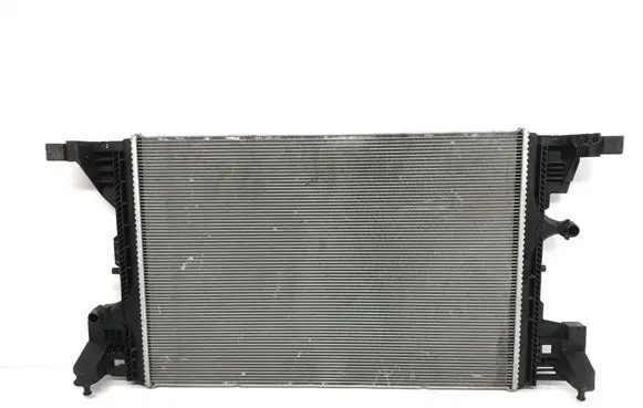 Mercedes-Benz B W247 Coolant radiator A2475003800 S977V 00880094E2