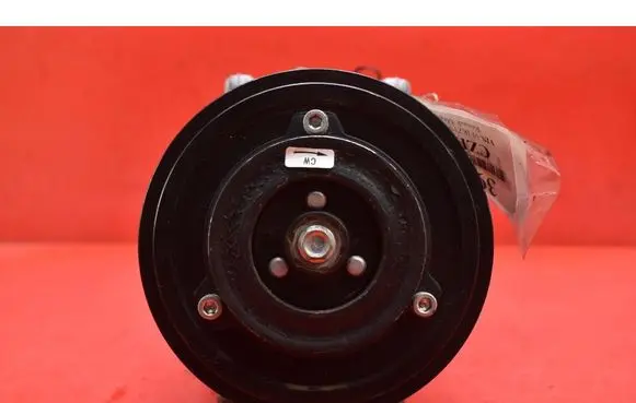 Renault Megane III Air conditioning (A/C) compressor (pump) KTT090124