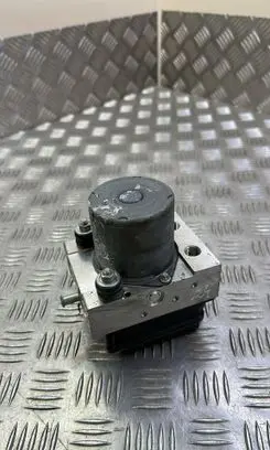 Land Rover Range Rover Sport L320 ABS Pump AH422C405AH