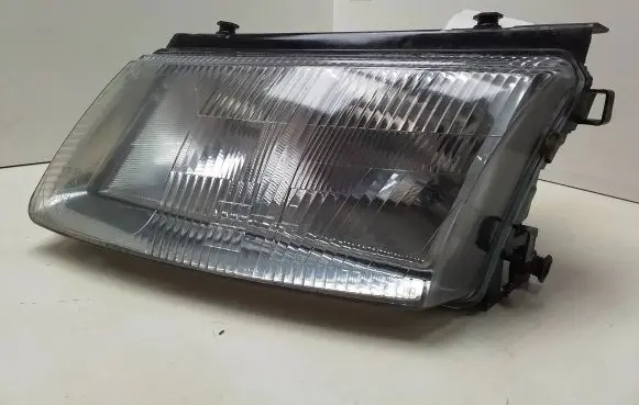 Volkswagen PASSAT B5 Headlight/headlamp 064411125L