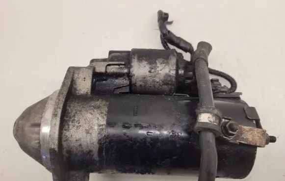 Audi A4 S4 B7 8E 8H Starter motor 03G911023A