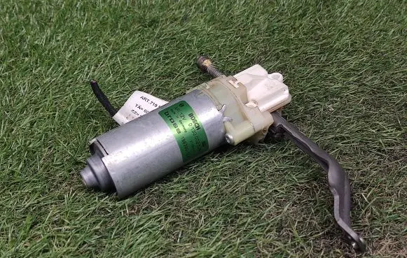 Audi A8 S8 D3 4E Seat adjustment motor 198390104 0130002528