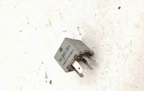 Opel Vectra C Cruise control relay 90060264 899623