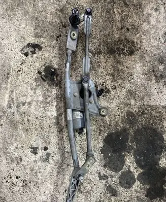 Volvo S80 Front wiper linkage and motor