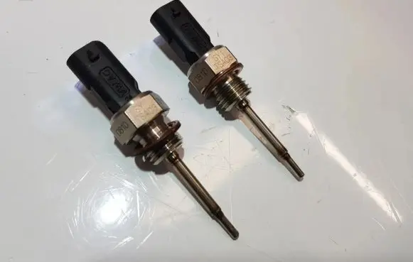 Volkswagen Transporter - Caravelle T5 Coolant temperature sensor 