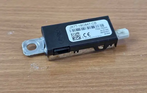 Ford Focus Aerial antenna amplifier JX7T18C847CB 20191022