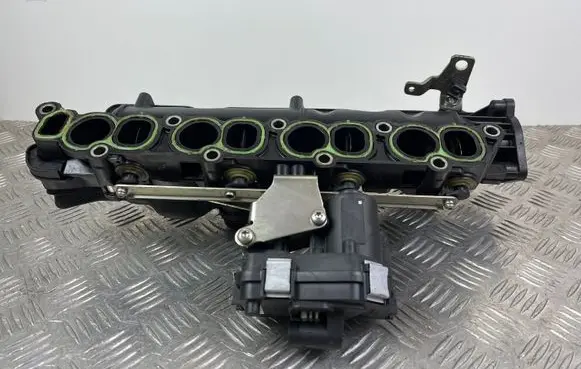 Jeep Cherokee Intake manifold