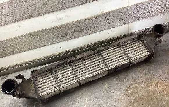 Mercedes-Benz C W203 Intercooler radiator A2035000400 2404021129 1778067