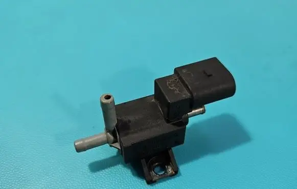 Volkswagen Golf Plus Turbo solenoid valve 06F906283F IMPRK1596253